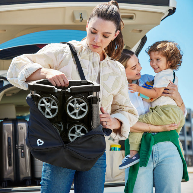 Munchkin - Sparrow™Ultra-compact stroller. Ready to fly.